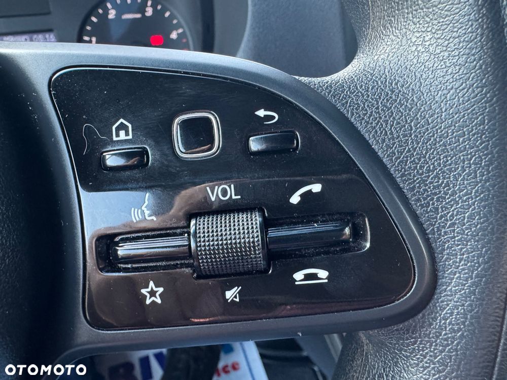 Mercedes-Benz Sprinter - 15