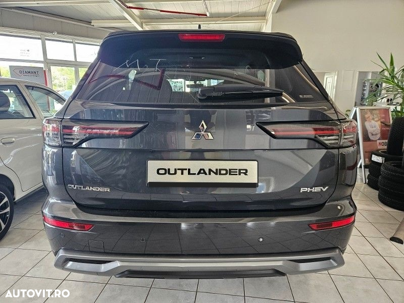 Mitsubishi Outlander PHEV 2.4 L 4X4 Instyle+ - 5