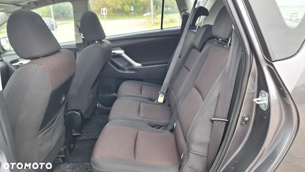 Toyota Verso 1.8 Premium - 19