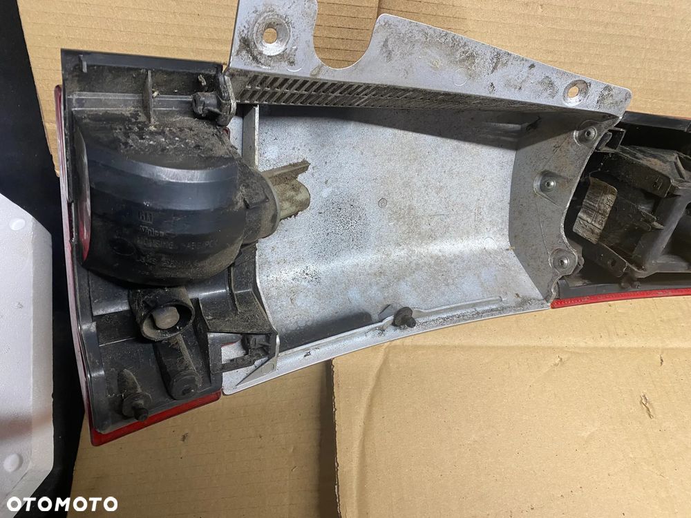 LAMPA TYLNA LEWA OPEL MERIVA A 93294345 - 7