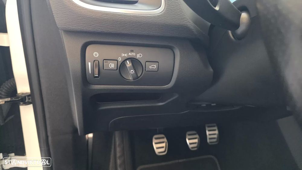 Volvo V40 2.0 D2 R-Design - 25