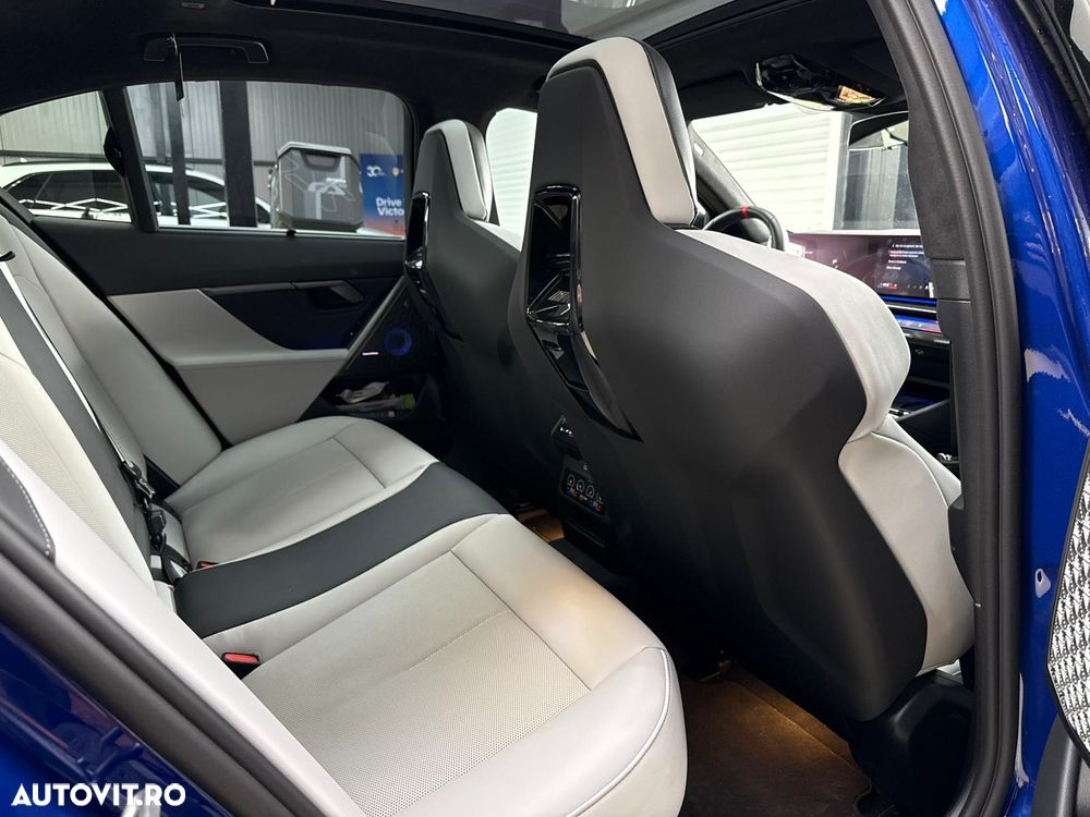 BMW M5 xDrive AT PHEV - 35