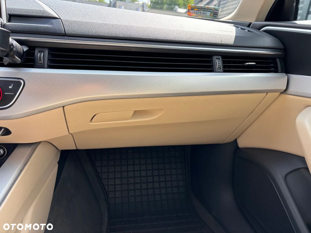 Audi A4 Limousine 1.4 TFSI S tronic - 23