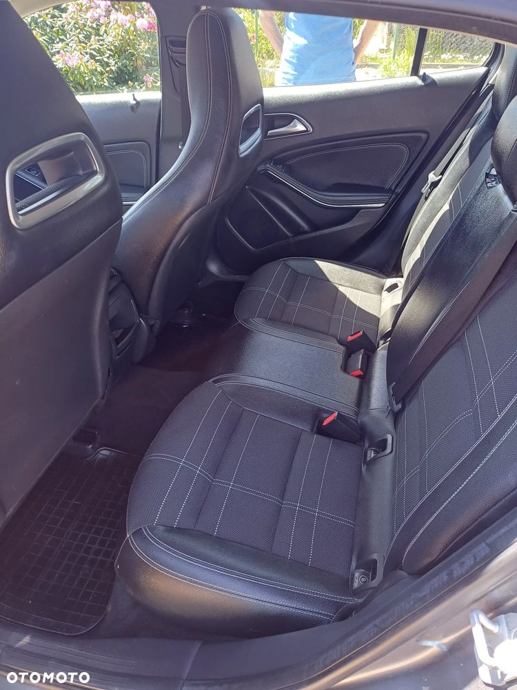 Mercedes-Benz GLA 250 4-Matic - 6