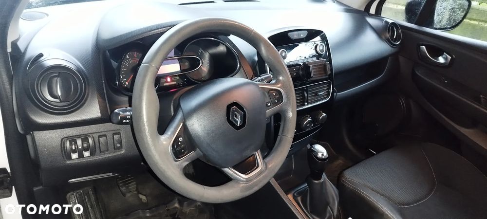 Renault Clio - 14