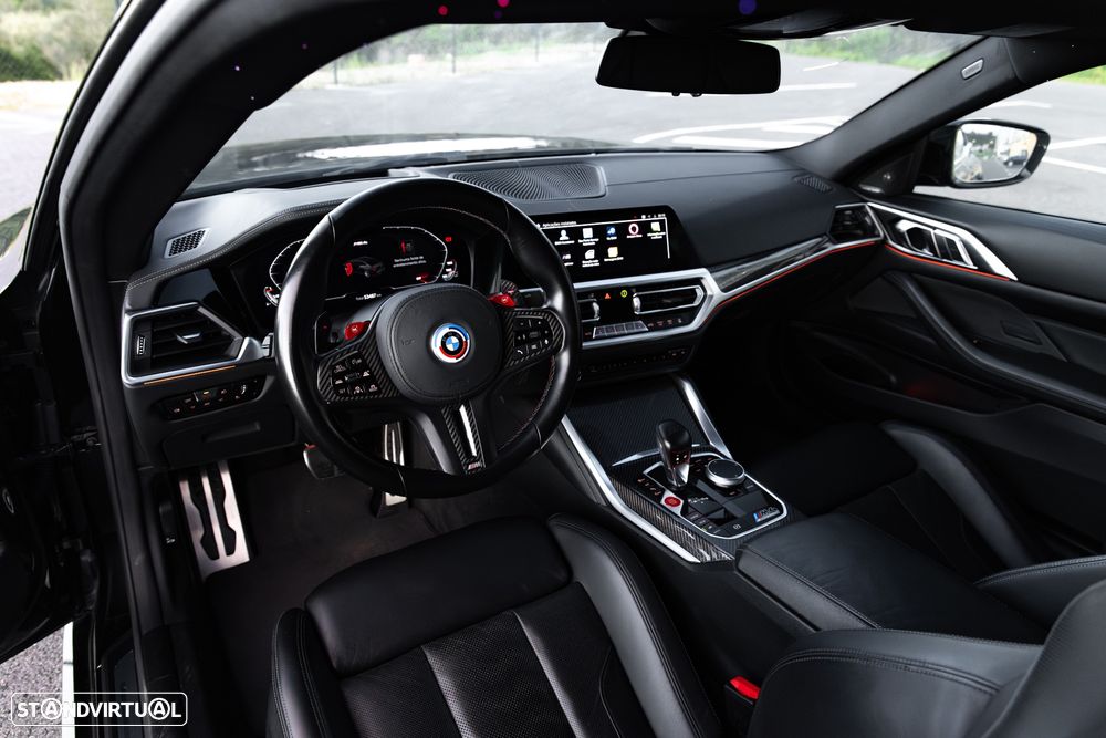 BMW M4 Competition xDrive - 38