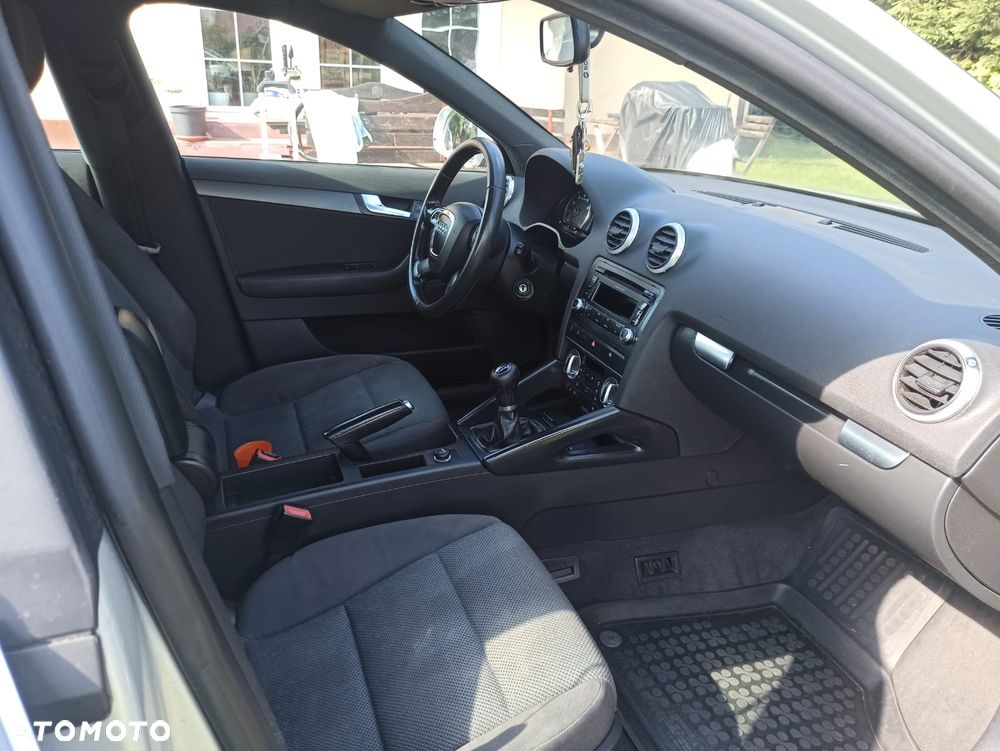 Audi A3 Sportback 1.4 TFSI Attraction - 11