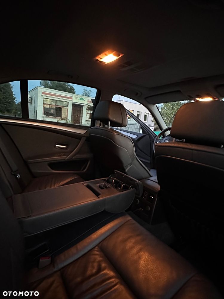 BMW Seria 5 520d - 31