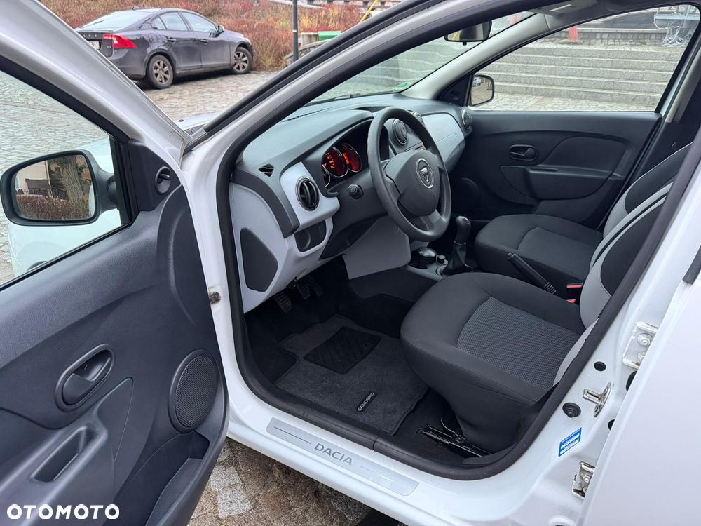 Dacia Sandero 1.2 16V 75 Laureate - 38