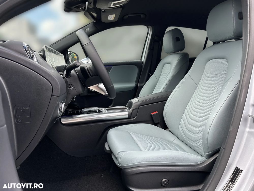 Mercedes-Benz GLA 220 4MATIC MHEV - 14