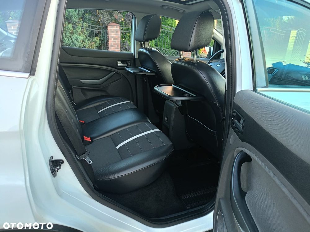 Ford Kuga - 15