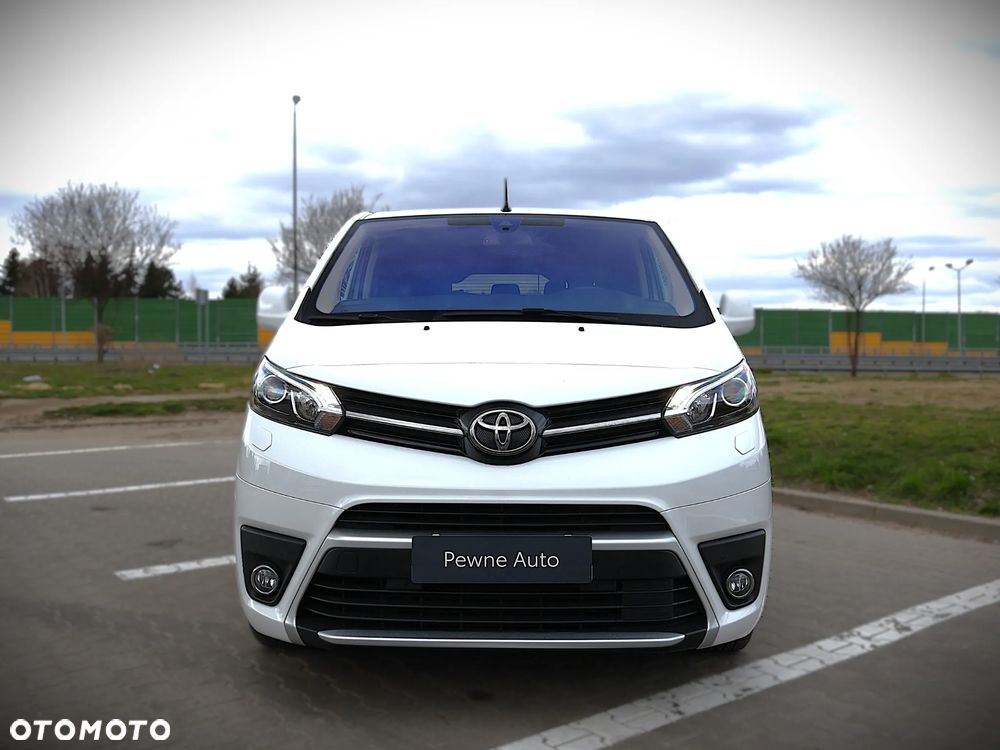 Toyota ProAce Kombi D-4D Medium 2,8t - 2