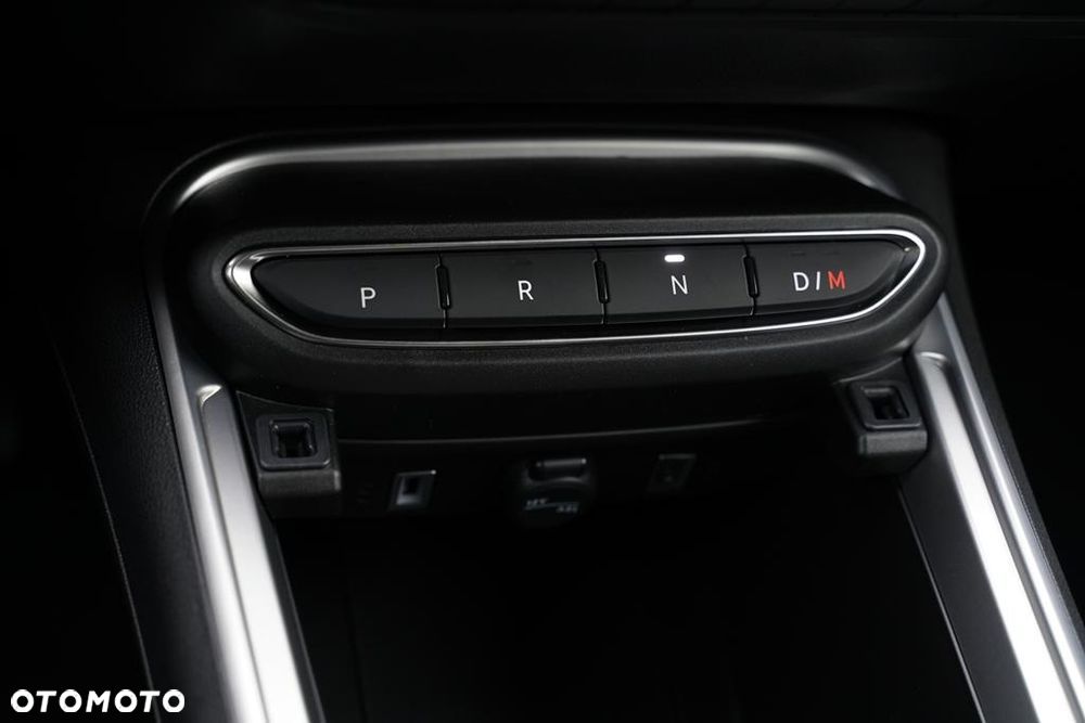 Jeep Avenger 1.2 T3 mHEV Altitude FWD eDCT6 - 24