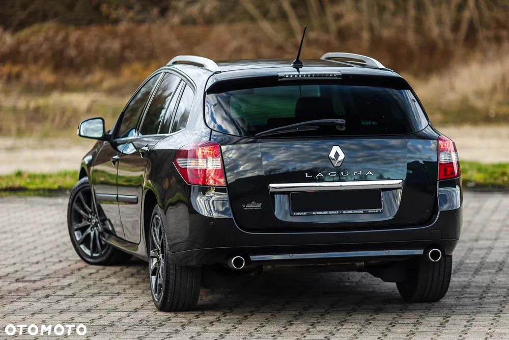 Renault Laguna dCi 175 FAP Initiale - 11