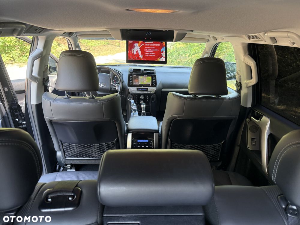 Toyota Land Cruiser - 7