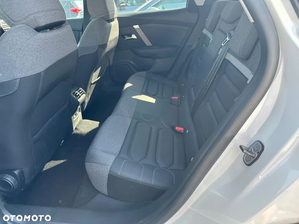 Citroën C4 PureTech 130 Stop&Start EAT8 SHINE - 21