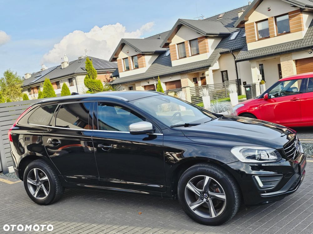 Volvo XC 60 D3 Drive-E R-Design Momentum - 24