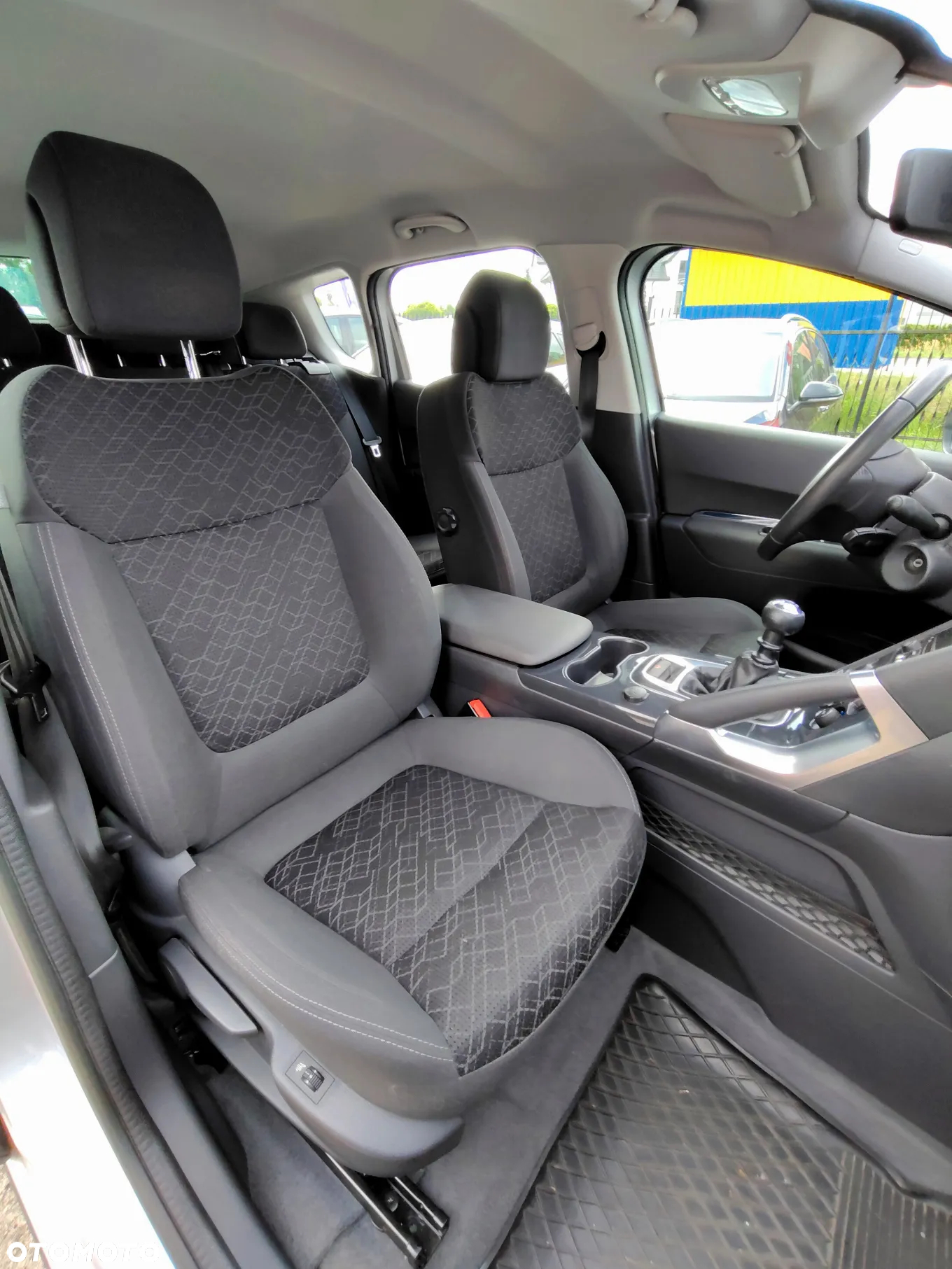 Peugeot 3008 1.6 HDi Active - 13