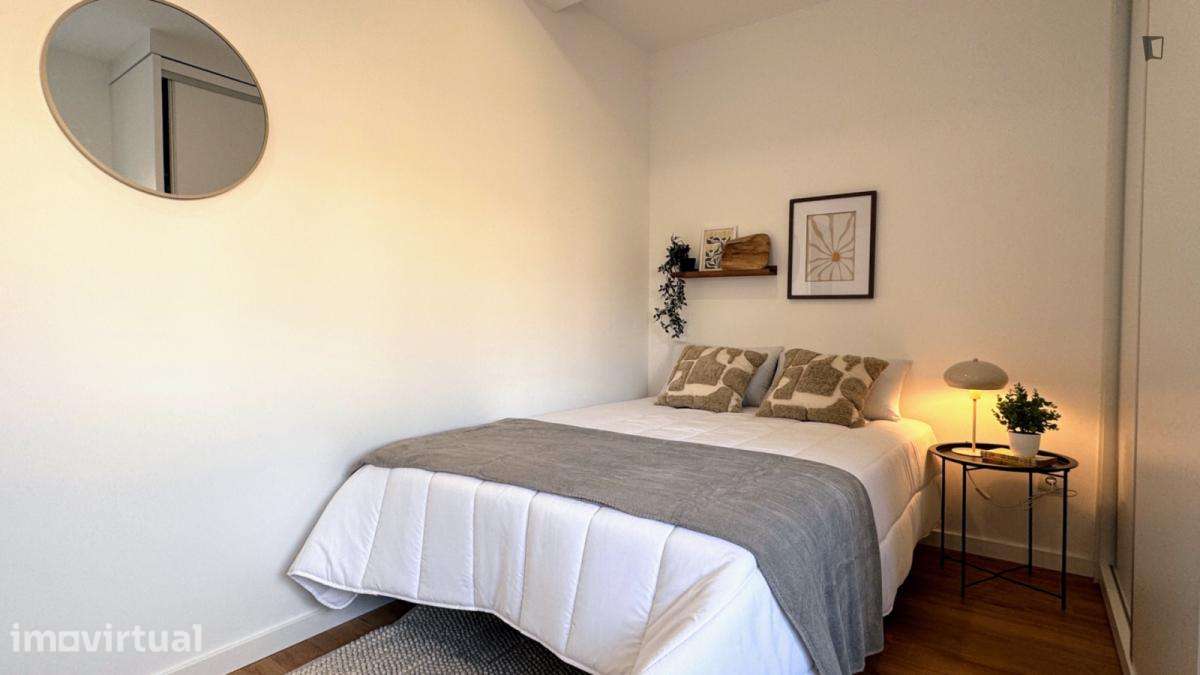 Quarto - localizado em Alta Universitária Coimbra - Grande imagem: 5/13