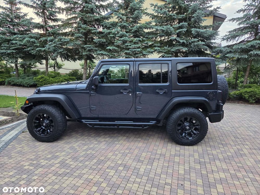 Jeep Wrangler - 8