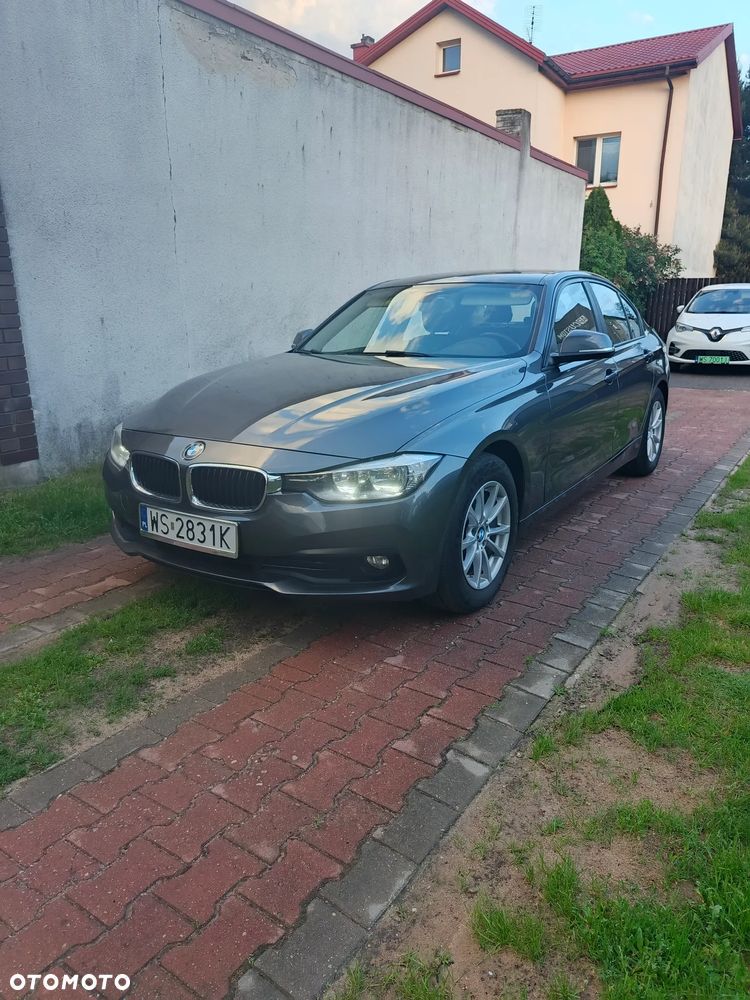 BMW Seria 3 318d - 33