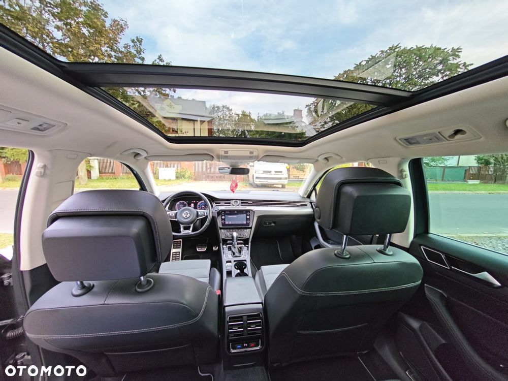 Volkswagen Passat 2.0 TDI SCR DSG Business - 14