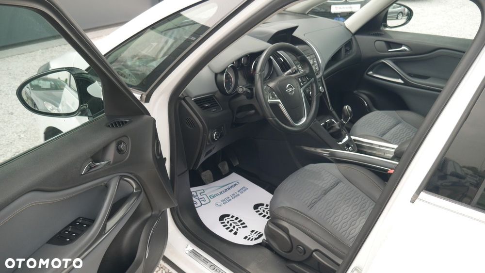 Opel Zafira - 10