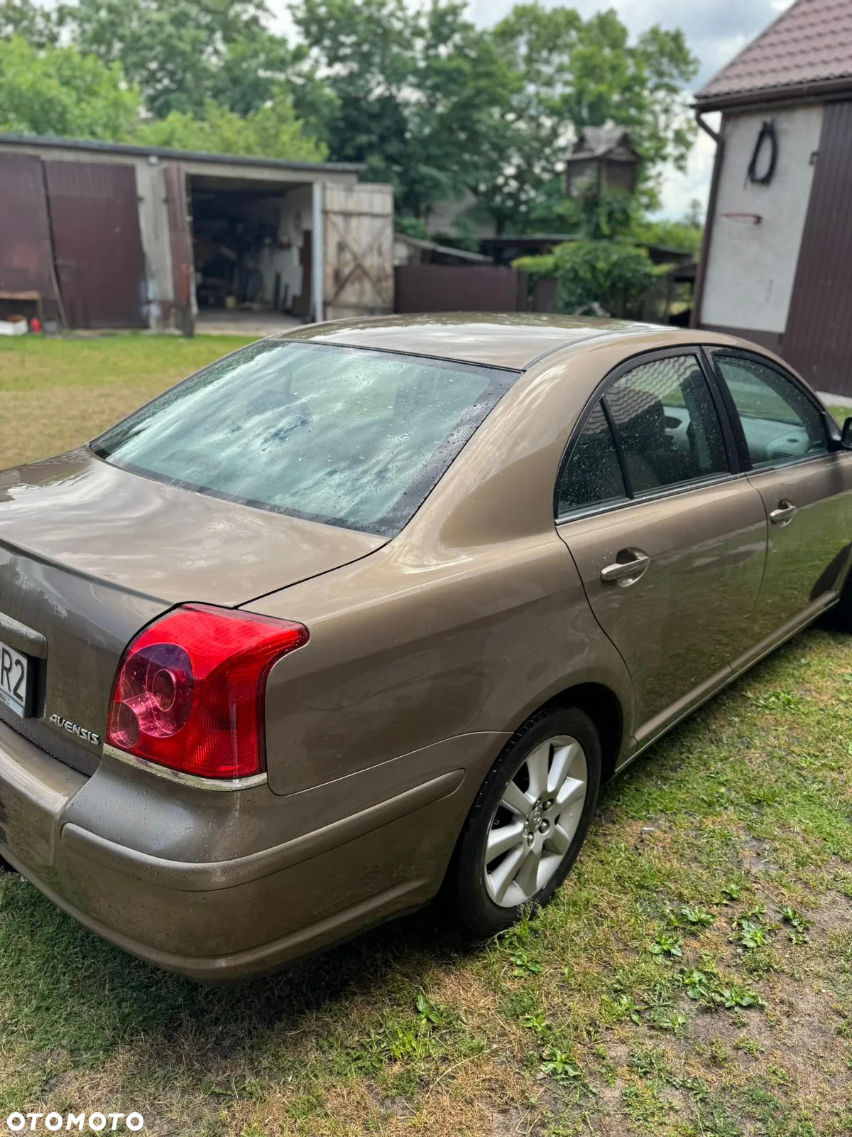 Toyota Avensis - 9