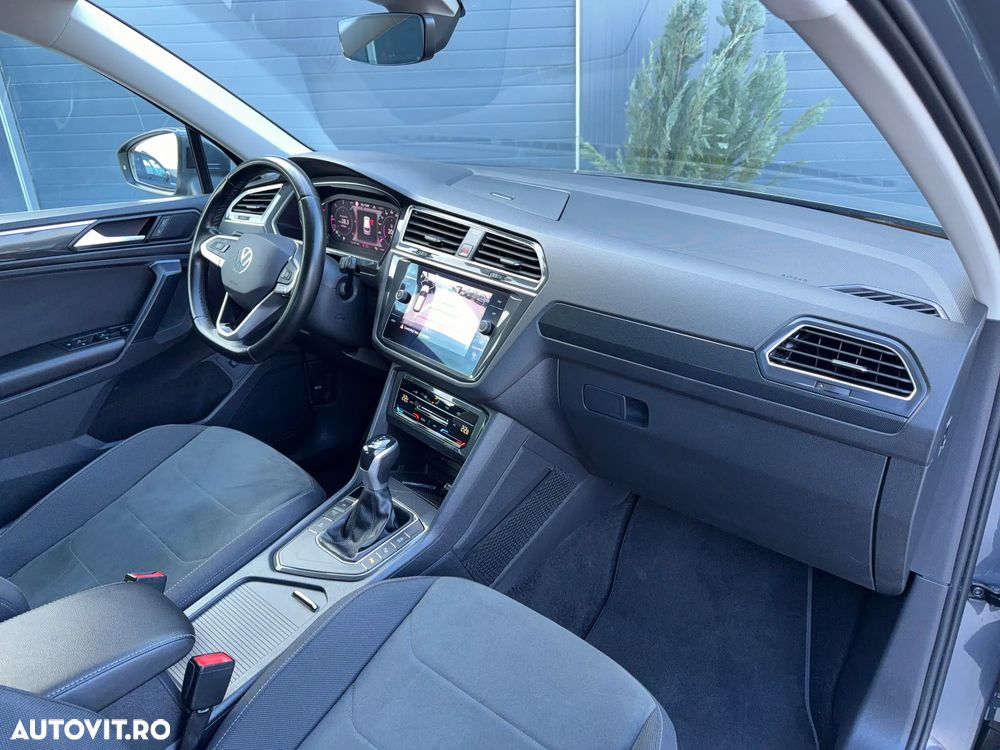 Volkswagen Tiguan - 12