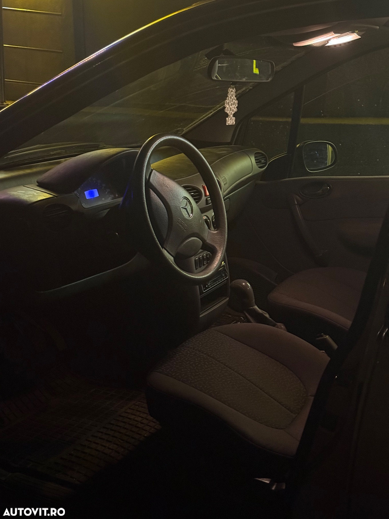 Mercedes-Benz A - 8