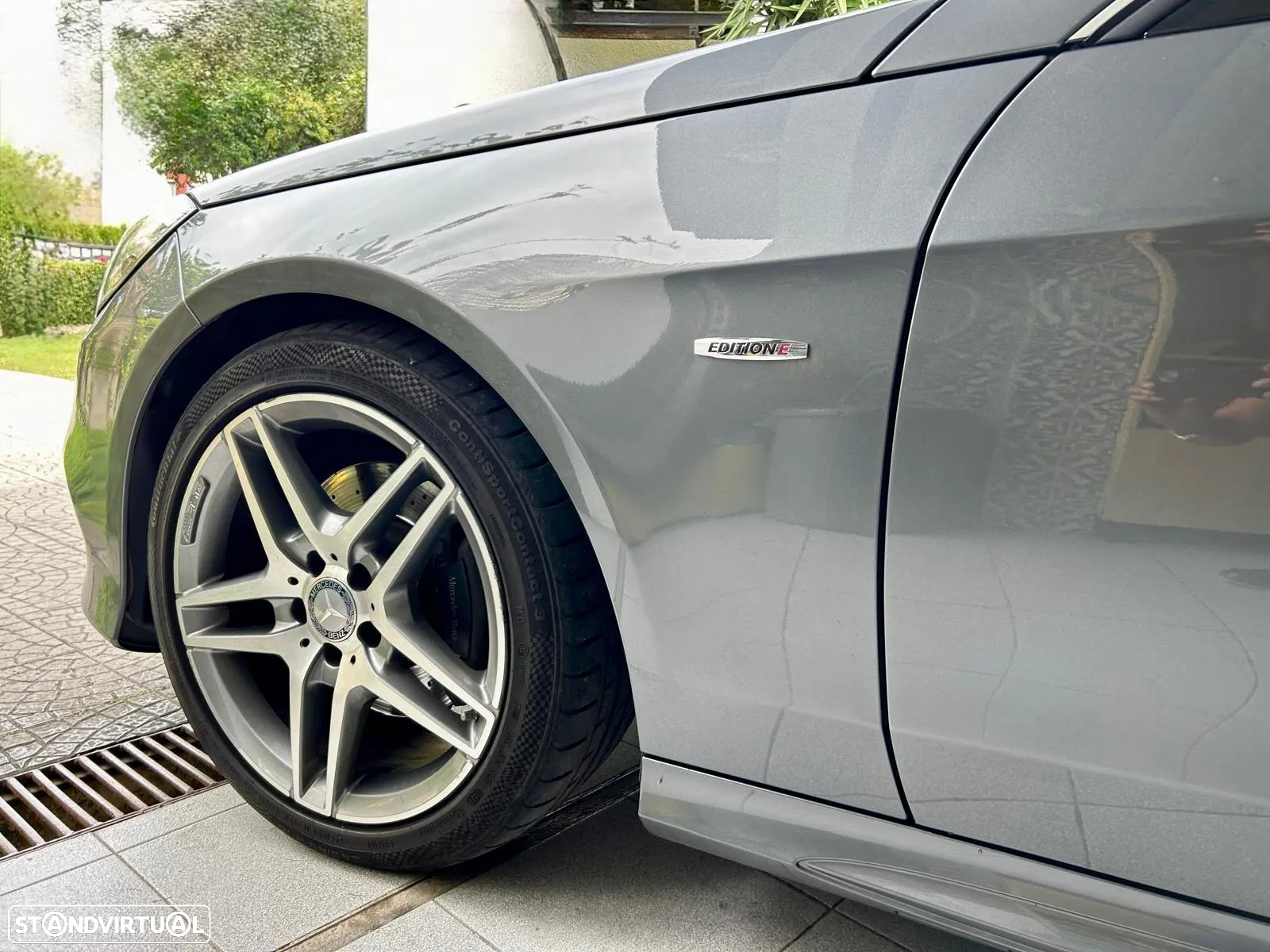 Mercedes-Benz E 300 Bluetec Hybrid Avantgarde - 12