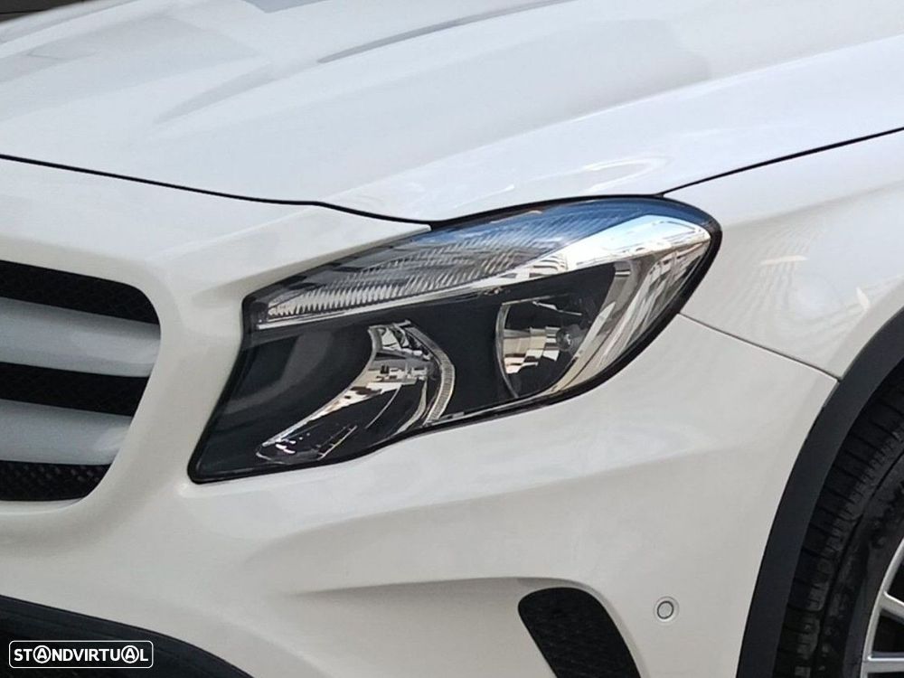 Mercedes-Benz GLA 220 4Matic 7G-DCT Style - 25