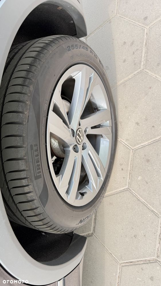 Volkswagen Tiguan 2.0 TDI SCR 4MotION DSG R-Line - 20