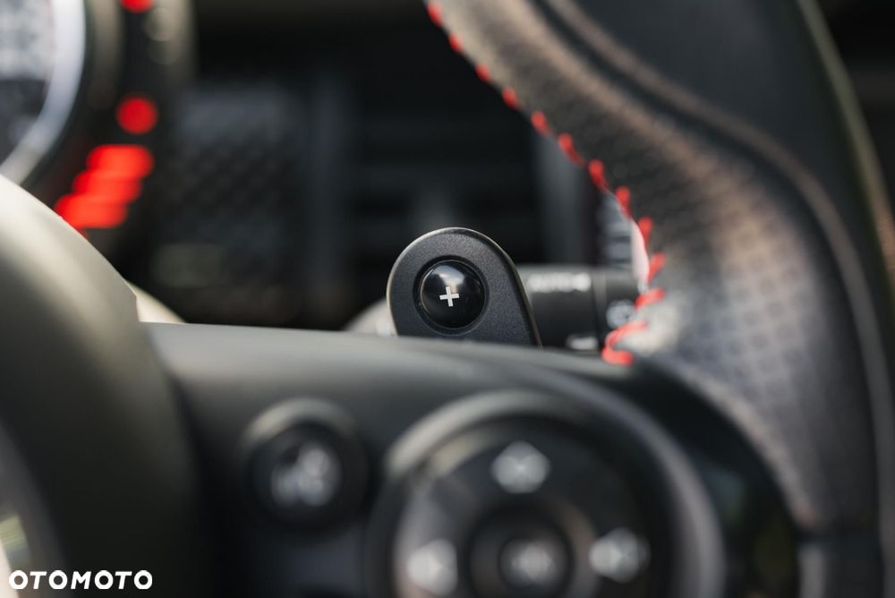 MINI John Cooper Works - 25