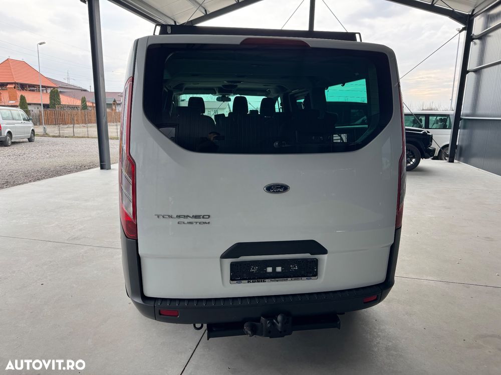 Ford Tourneo Custom - 9