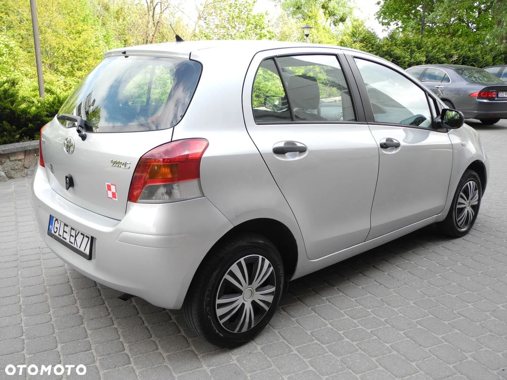Toyota Yaris - 5