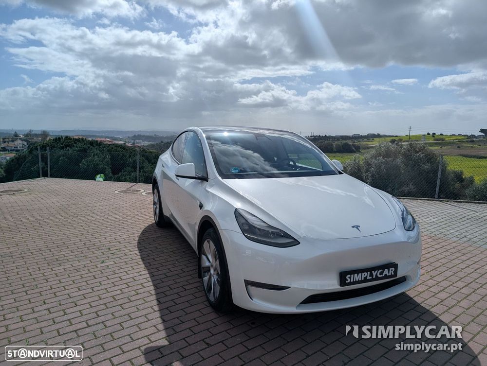 Tesla Model Y - 3
