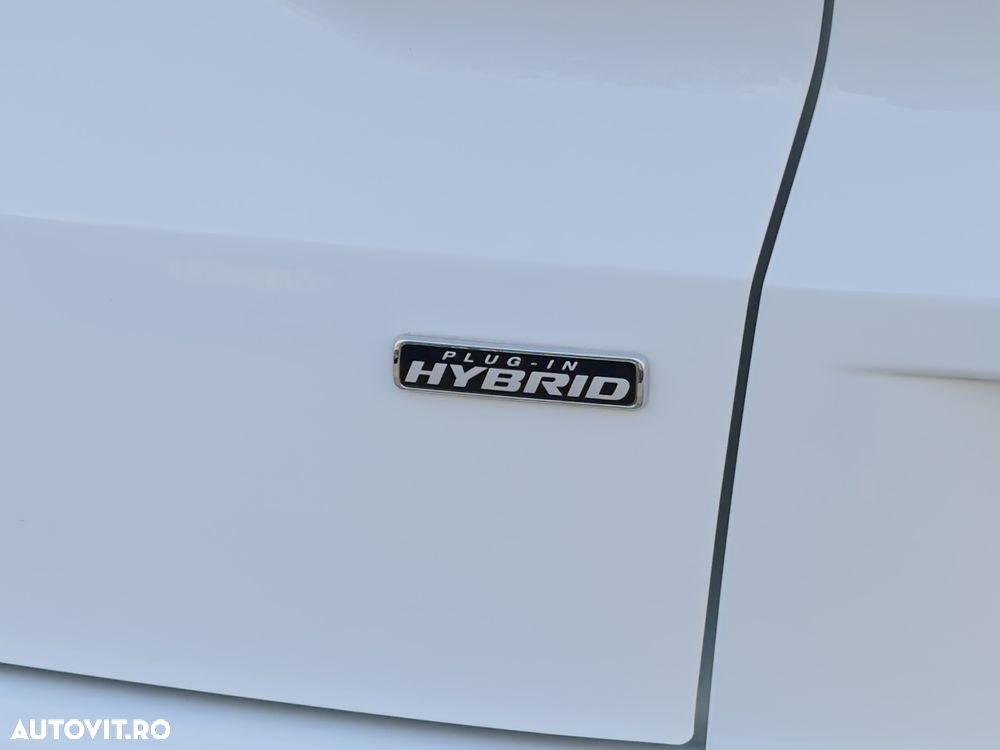 Ford Kuga 2.5 Duratec PHEV Titanium - 11
