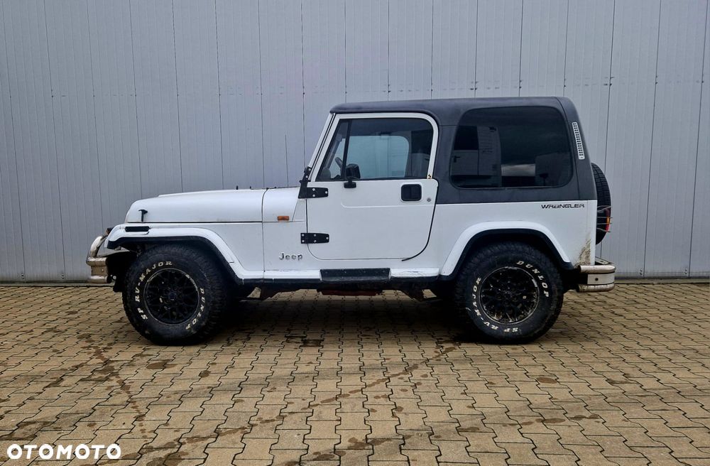 Jeep Wrangler - 2