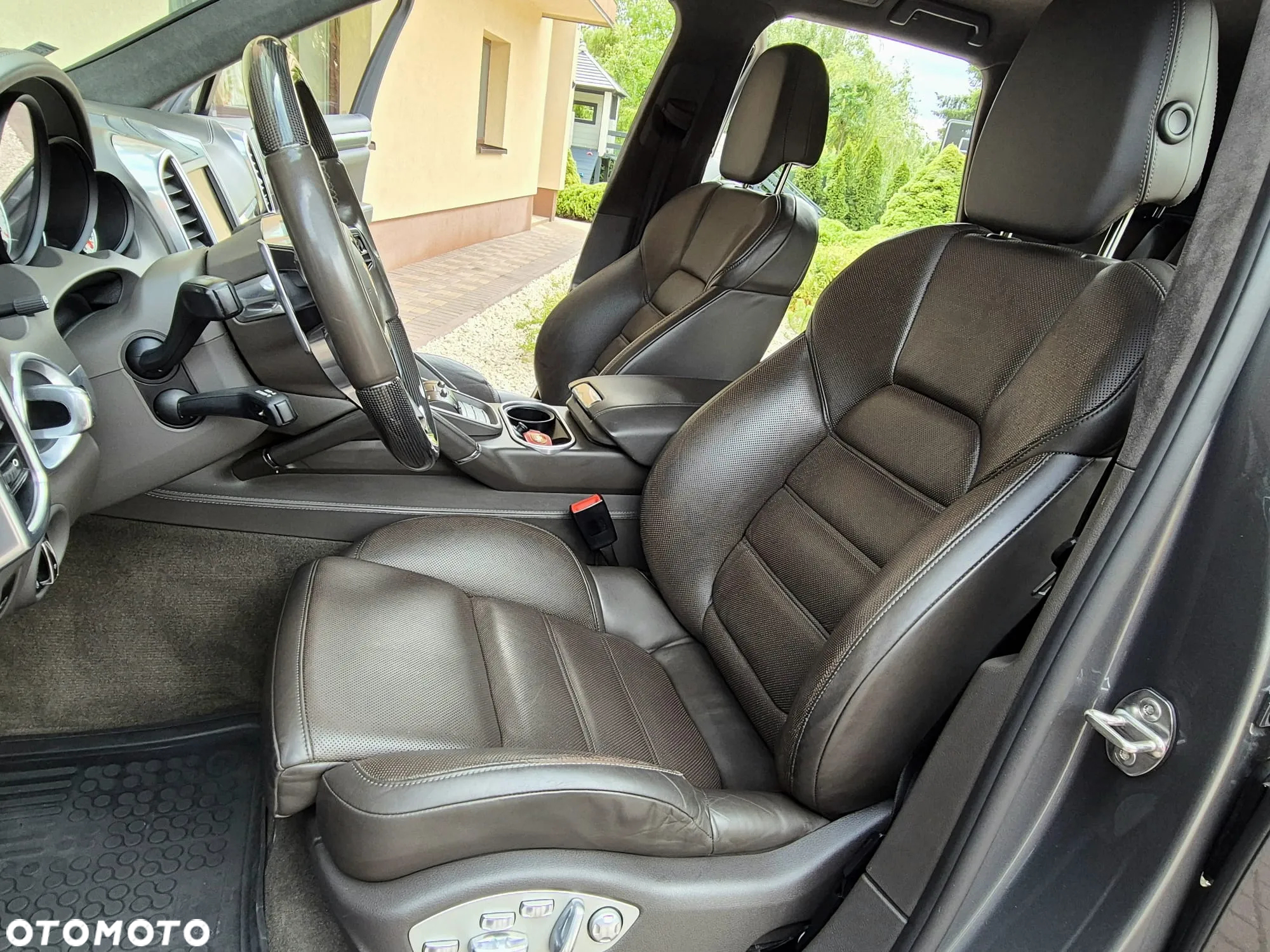 Porsche Cayenne Turbo - 25