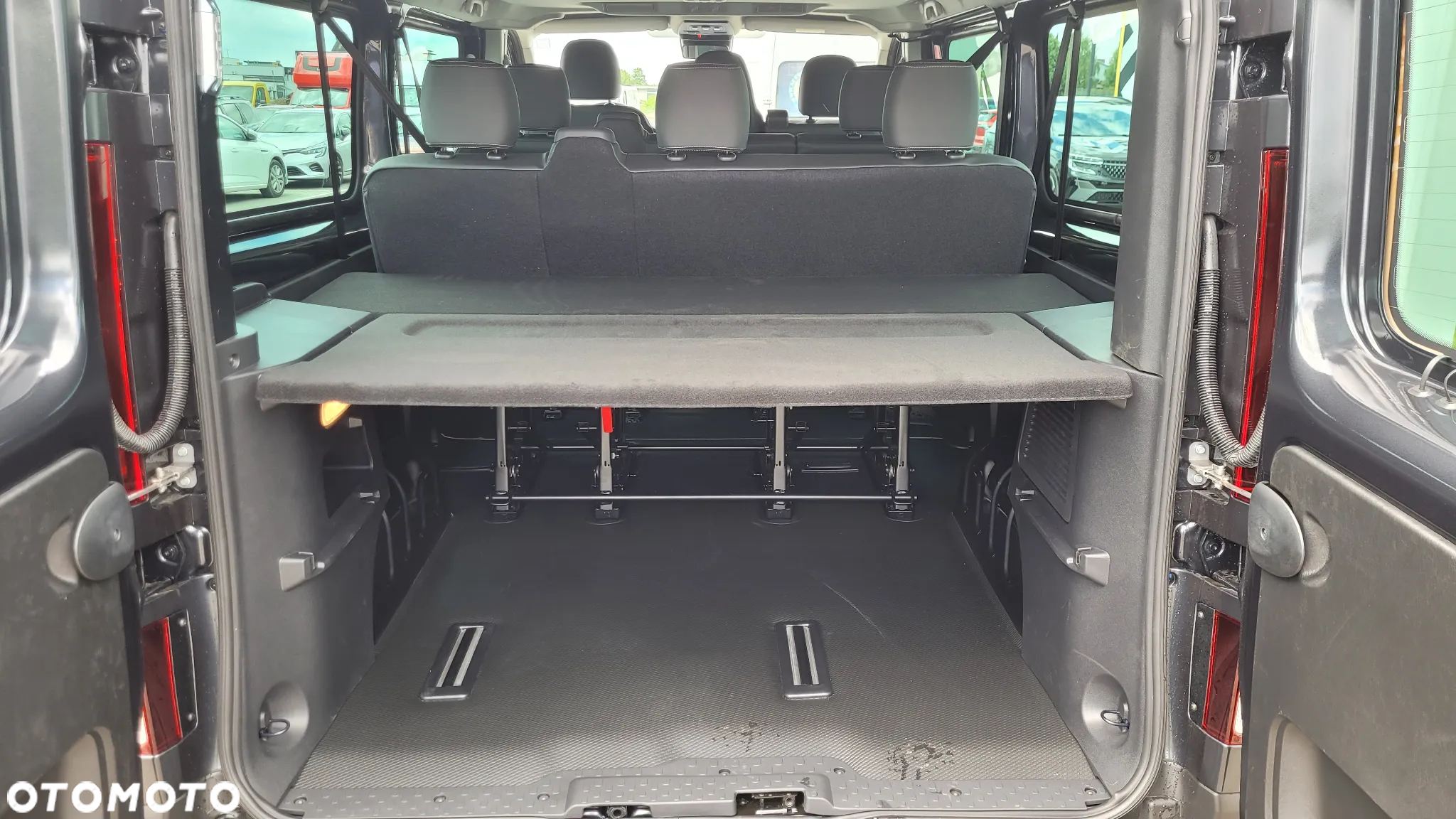 Renault Trafic - 13