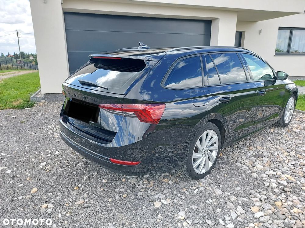 Skoda Octavia Combi 2.0 TDI DSG Edition - 6