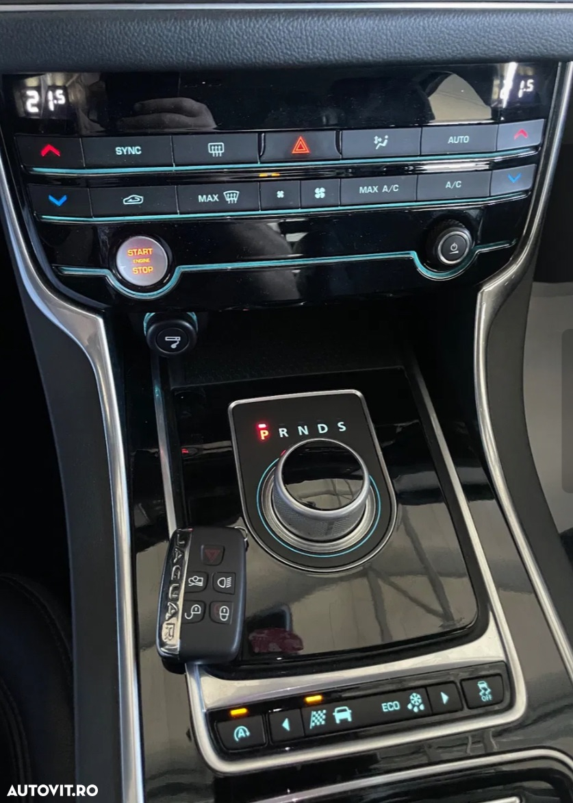 Jaguar XF 20d RWD Prestige - 16