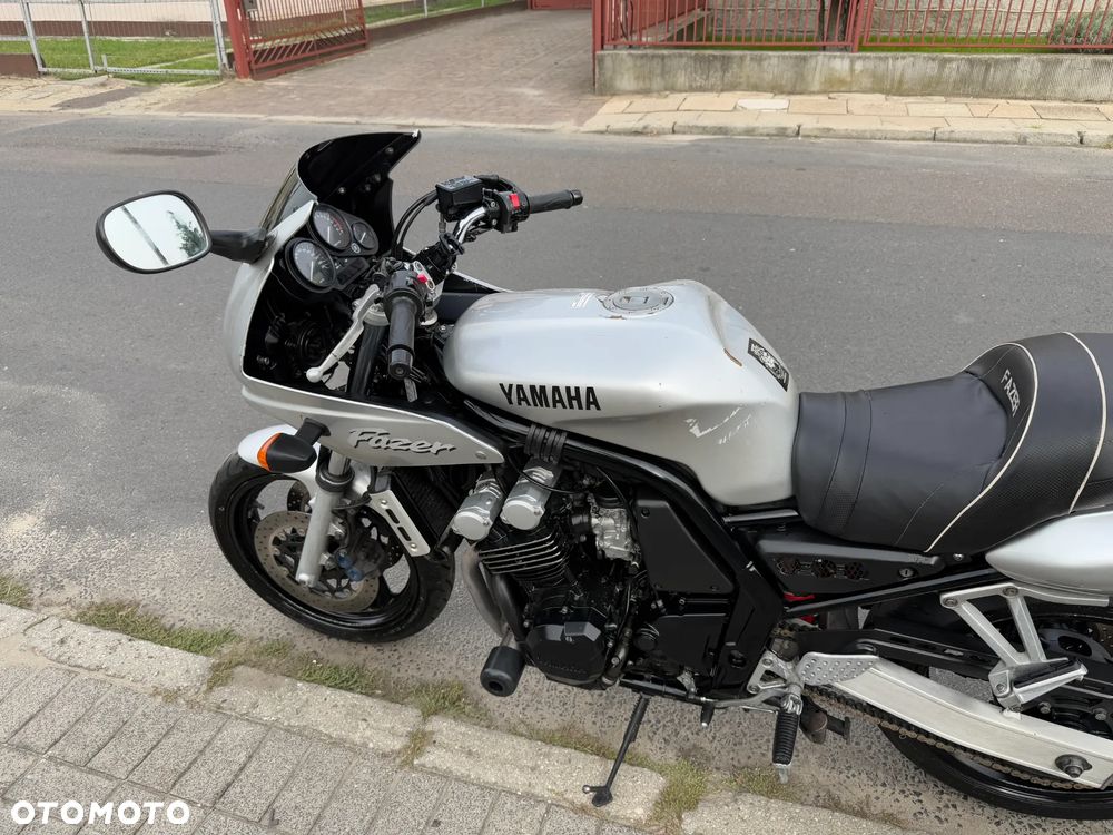 Yamaha FZS - 15
