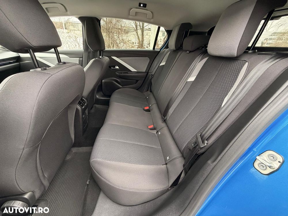 Opel Astra 1.2L Turbo Start/Stop AT8 Elegance - 11