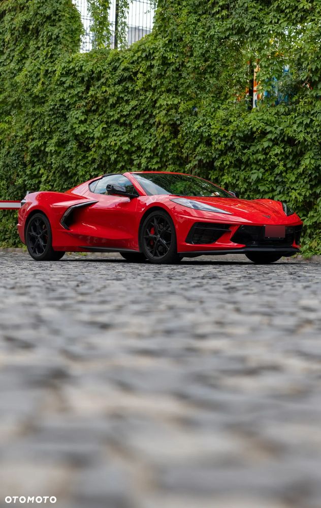 Chevrolet Corvette - 4