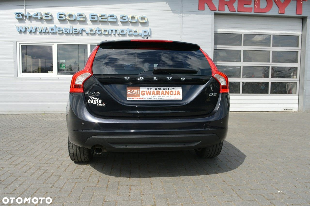 Volvo V60 D3 Momentum - 12
