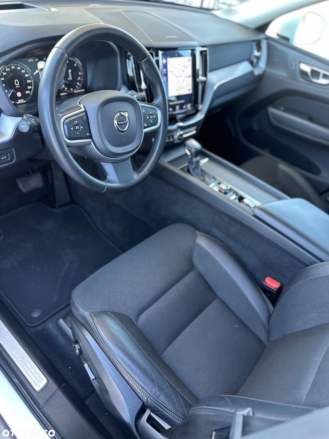 Volvo XC 60 D4 AWD Geartronic Momentum - 6