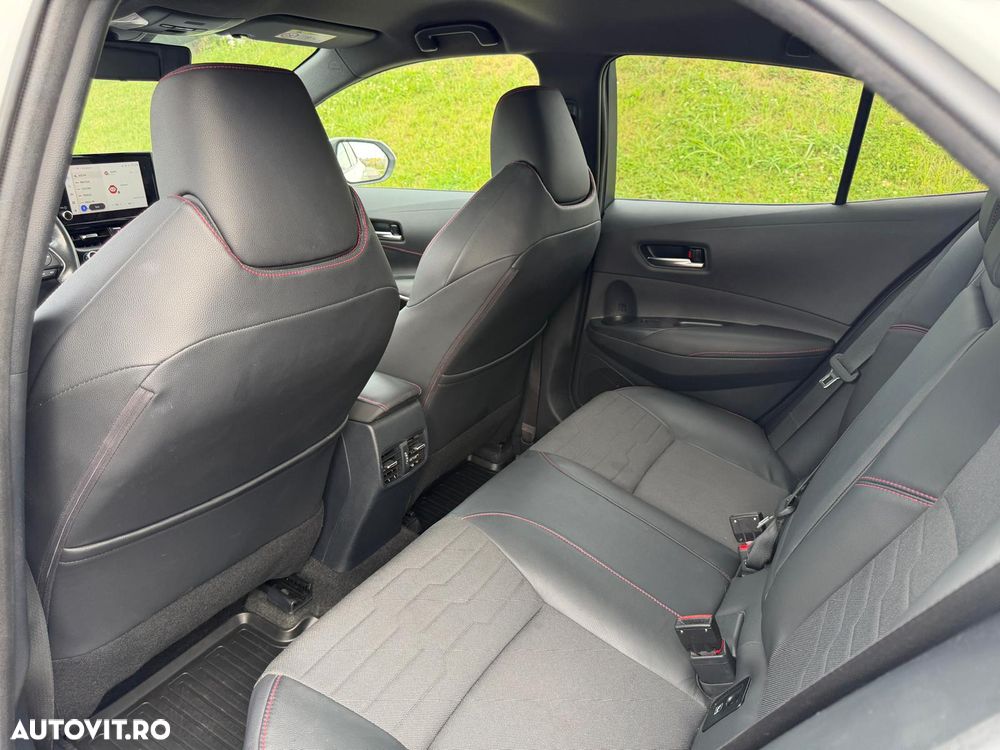 Toyota Corolla - 24