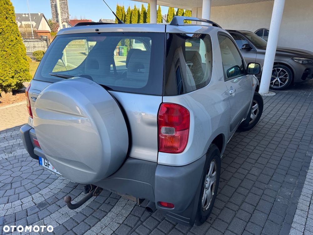 Toyota RAV4 - 6